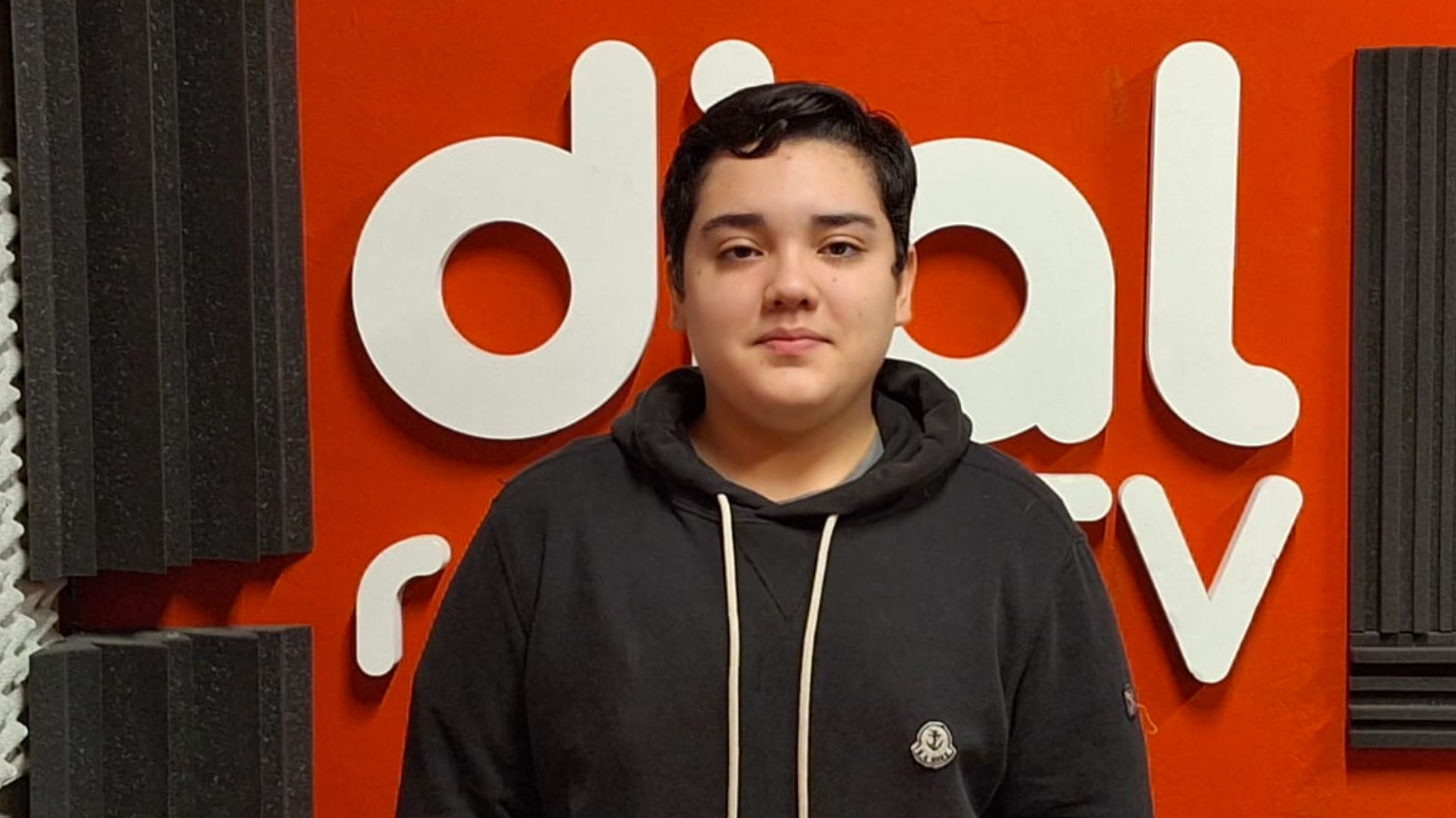 Máximo Salinas tiene 15 años y tiene su emprendimeinto de insumos eléctricos
