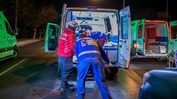 Un policía se defendió y baleó a un delincuente