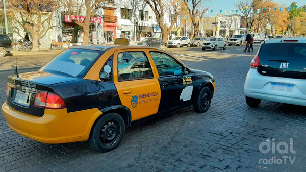 El Gobierno autorizó un aumento del 47% en la tarifa de taxi