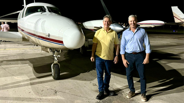 Félix y Molero recibieron los aviones que lucharán contra el granizo en San Rafael y Alvear