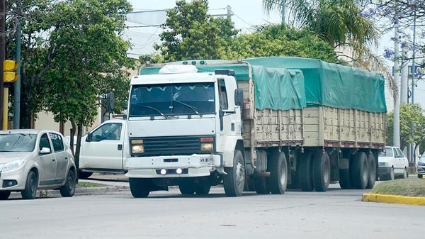 Después de la protesta, no subirá la patente de los camiones