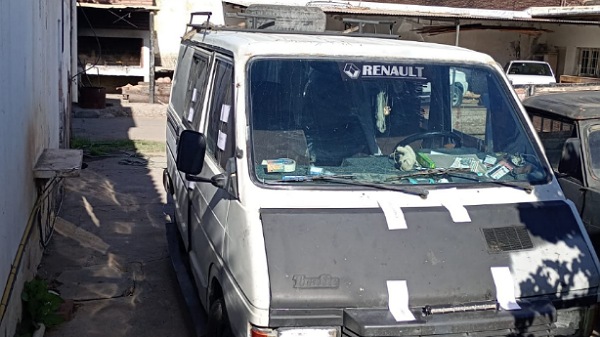 Detenidos cuando transportaban chapas robadas