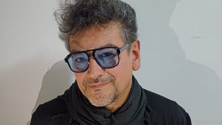 Raúl Aguilera, integrante de la banda «Bokanegra» Tributo a Soda Stereo habló de su presentación en Teatro Roma