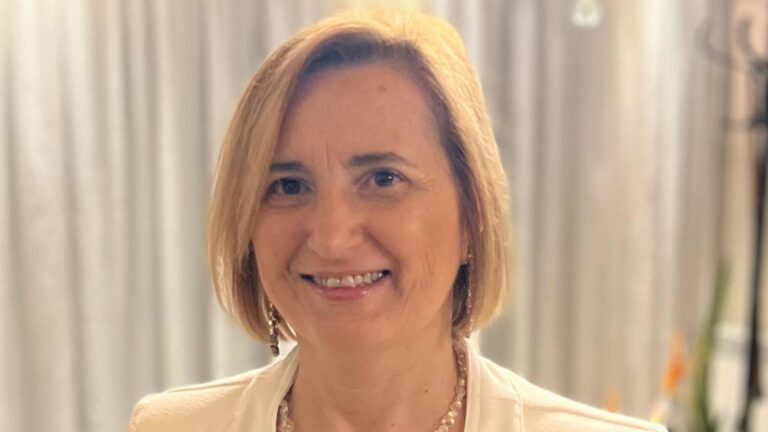 Beatriz Cucchi – Presidenta del Colegio Farmacéutico de Mendoza en #OtraMirada
