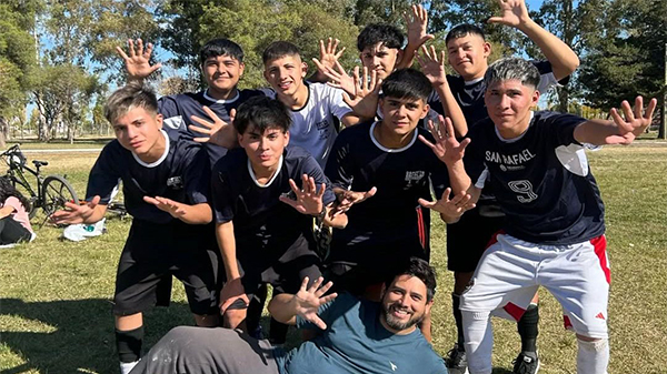 Alumnos de escuelas secundarias participan del torneo Jonatan Pérez