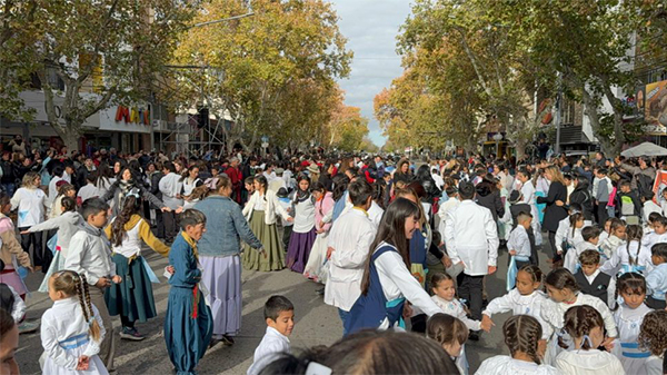 IRIS y su tradicional pericón en el centro de San Rafael