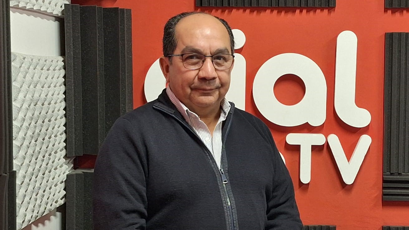 Dr. Isidro Cuello, Médico reumatologo