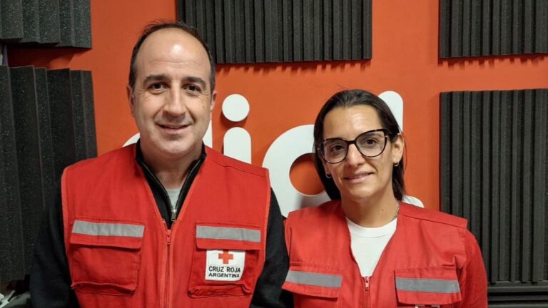 Cecilia Expósito y Facundo Echeverria, integrantes de la Cruz Roja Argentina Filial San Rafael