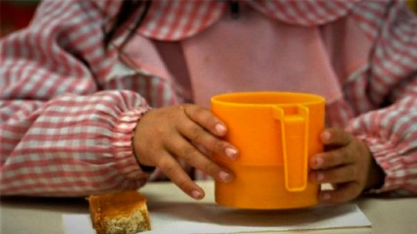 Solicitan al Gobierno que la comida que se sirve en las escuelas sea caliente y con vitaminas