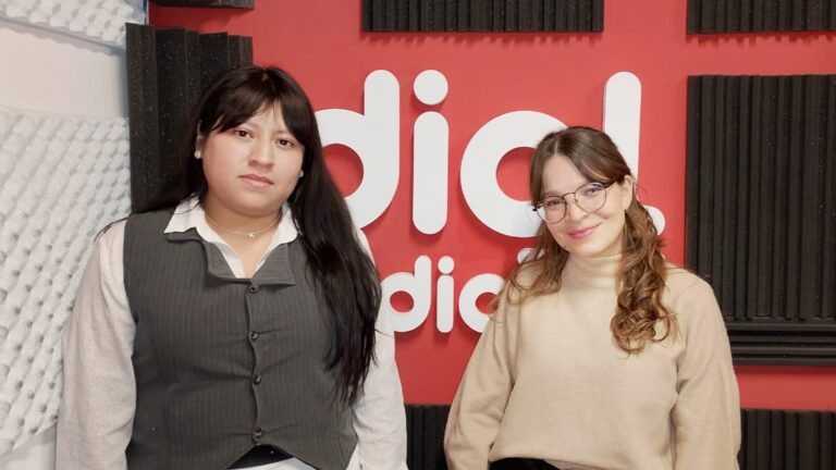 Karen Vargas y Luciana Reyes, de la comisión de jóvenes abogados (pertenece al colegio de abogados)