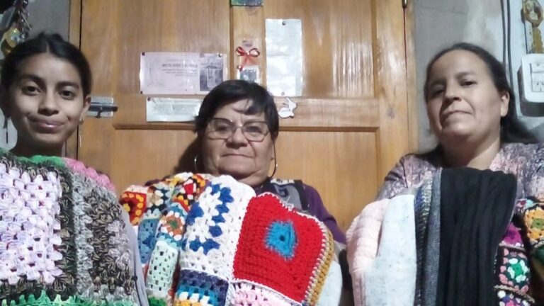 Gladys Cerna – Sonia Nicolau, integrantes de «Eslabones Solidarios»