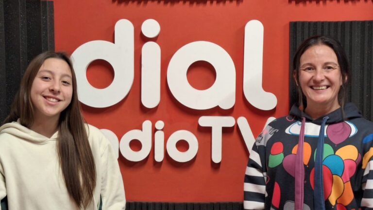 Laura Alcalá y Paloma Muñoz, profesora y alumna del Centro Polivalente de Arte