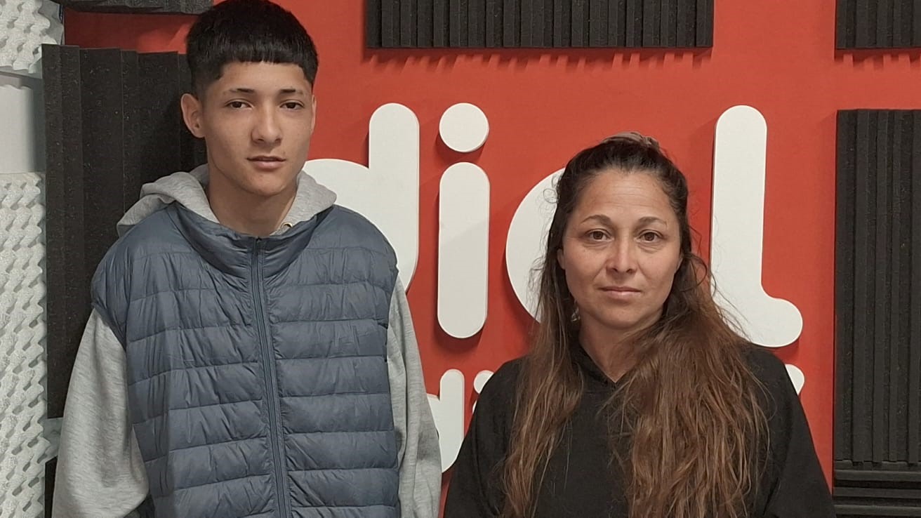 Belén Luna y Sebastián Ferreyra, reclaman prótesis para una operación urgente de columna