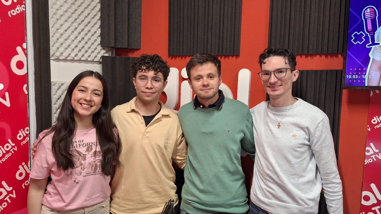 Ingeniero Nicolás Cortizo – Secretario Académico y de planeamiento de la UTN, y alumnos en #km0