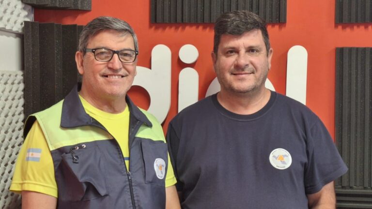 Sergio Cornejo y Alberto Flores, integrantes de Defensa y Protección Civil San Rafael