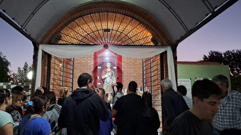 La celebración en honor a San Expedito se traslada al domingo 26