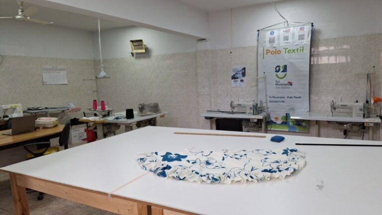 Se viene el taller de confección de falda plato