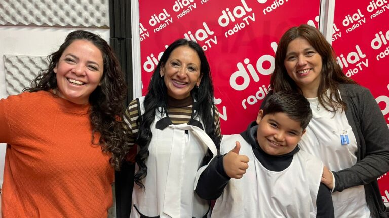 Escuela San Rafael Arcángel y una campaña vial frente a su establecimiento