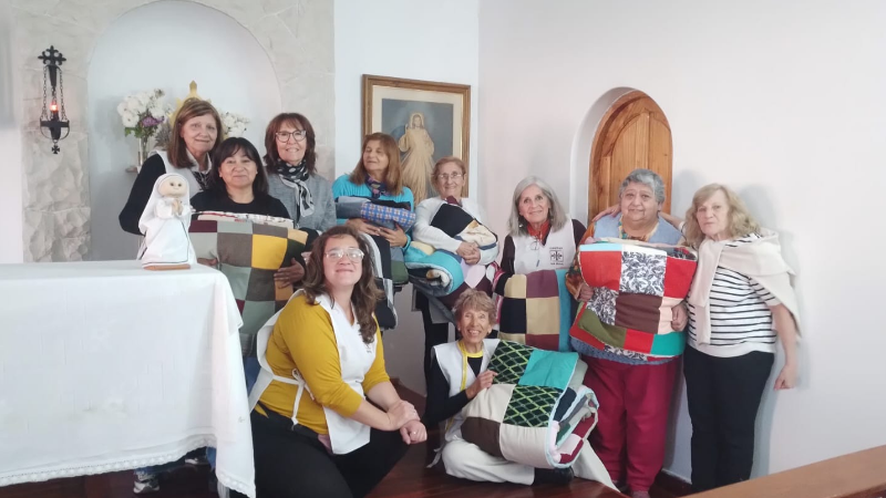 Cáritas San Rafael convoca a la jornada solidaria «Una Frazada Para Mi Hermano»