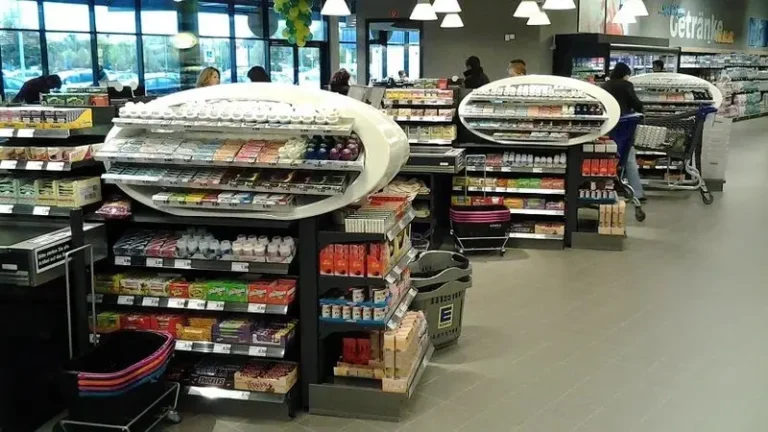 Presentan un proyecto para prohibir la venta de productos no saludables en líneas de caja