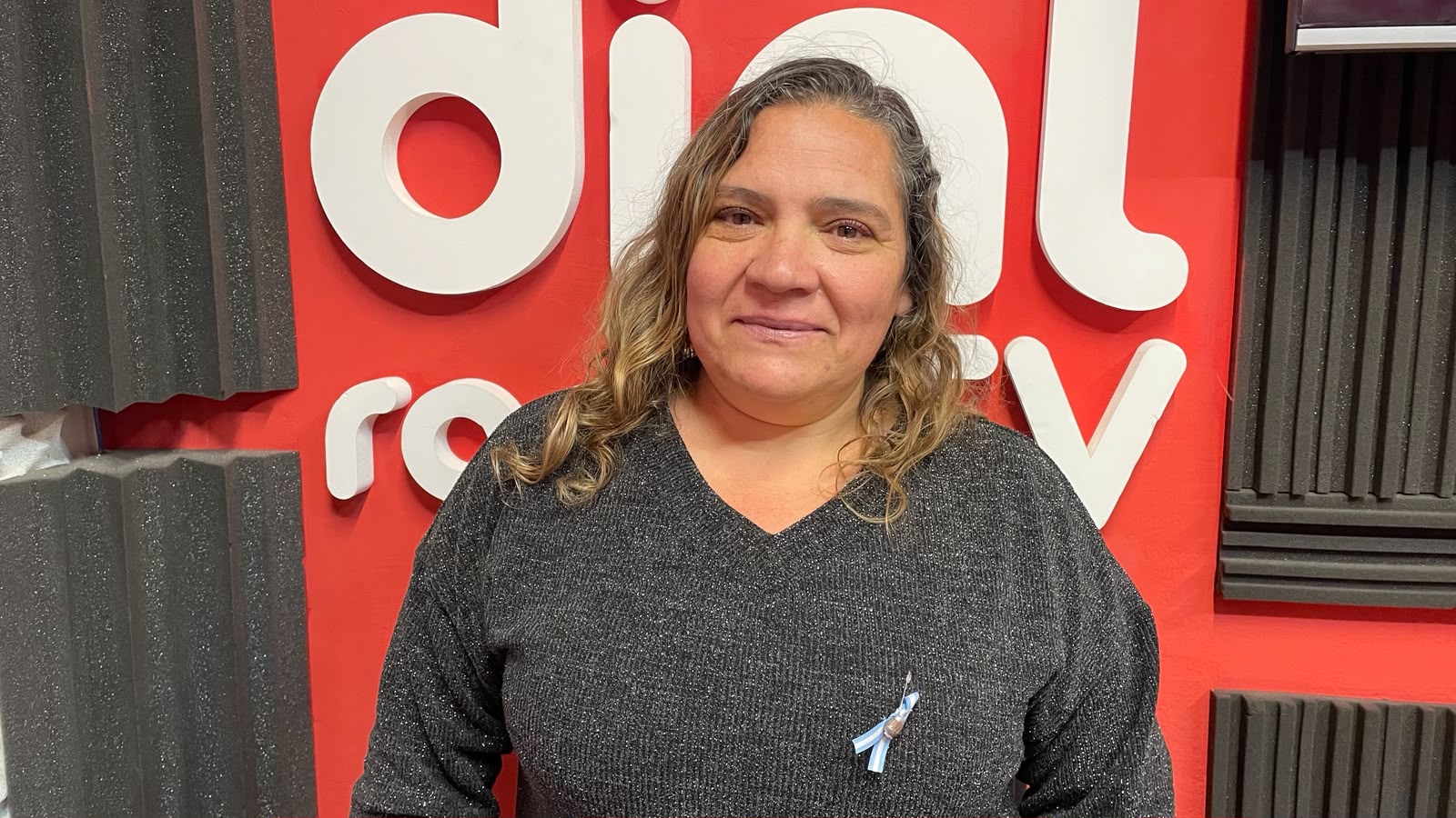 Profesora Mariela Almuna en «No está muerto quien pelea» y las danzas folklóricas en estas fechas