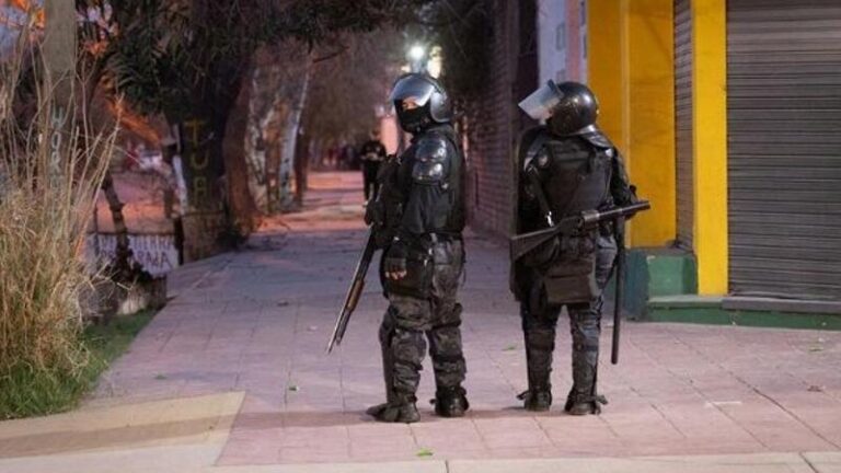 Ampliaron los casos en que los policías pueden usar armas de fuego