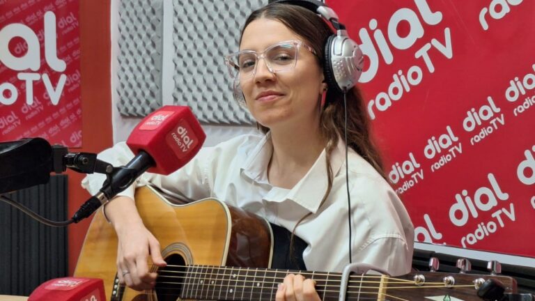 #VaDeNuevo Sol Lorenzo en #VaDeNuevo y un poco de su música