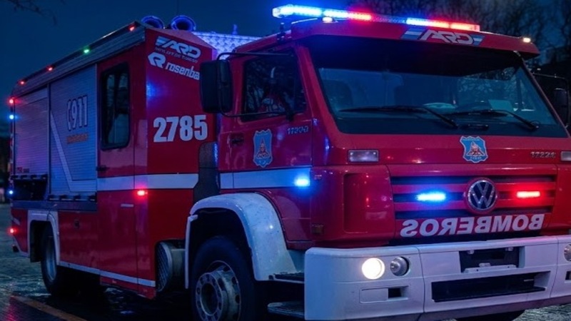 Una vivienda, con una embarazada en su interior, se incendió por completo