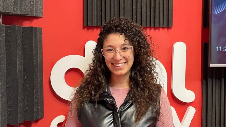 #MiraQueBueno Mara López y todo sobre el Club de lectura «Entre líneas»